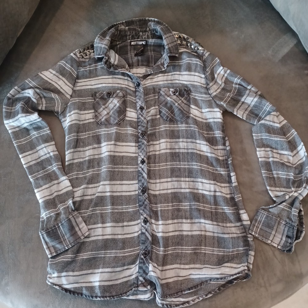 Hot Topic Black Studded Plaid Button-Up Shirt with Edgy Details-image