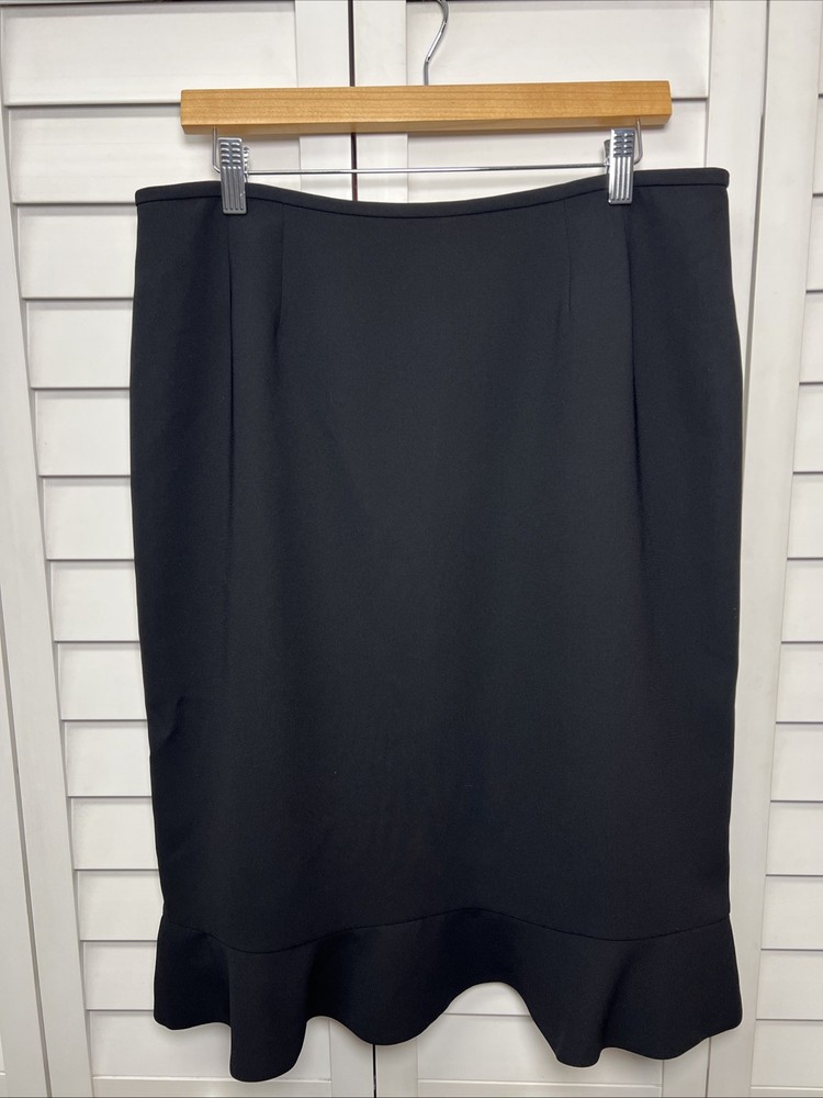 Le Suit Ruffle Hem Pencil Skirt Career Office Minimalist Women’s Size 14 Black