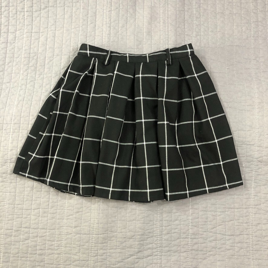 Hot Topic Women's Small Black Plaid Skirt Dark Academia Punk Goth Emo Junior-image
