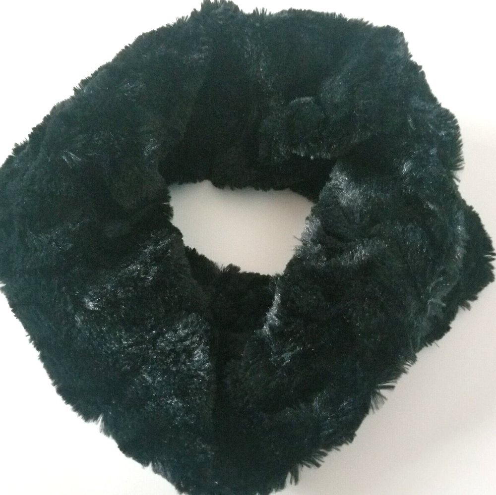 Faux Fur Vintage SNOOD Eternity Ring Neck Warmer Black 32