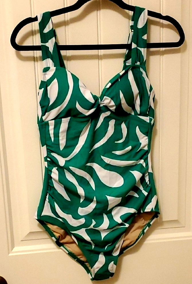 Women's Shade & Shore Stylish green and white one-piece swimsuit. Size Medium