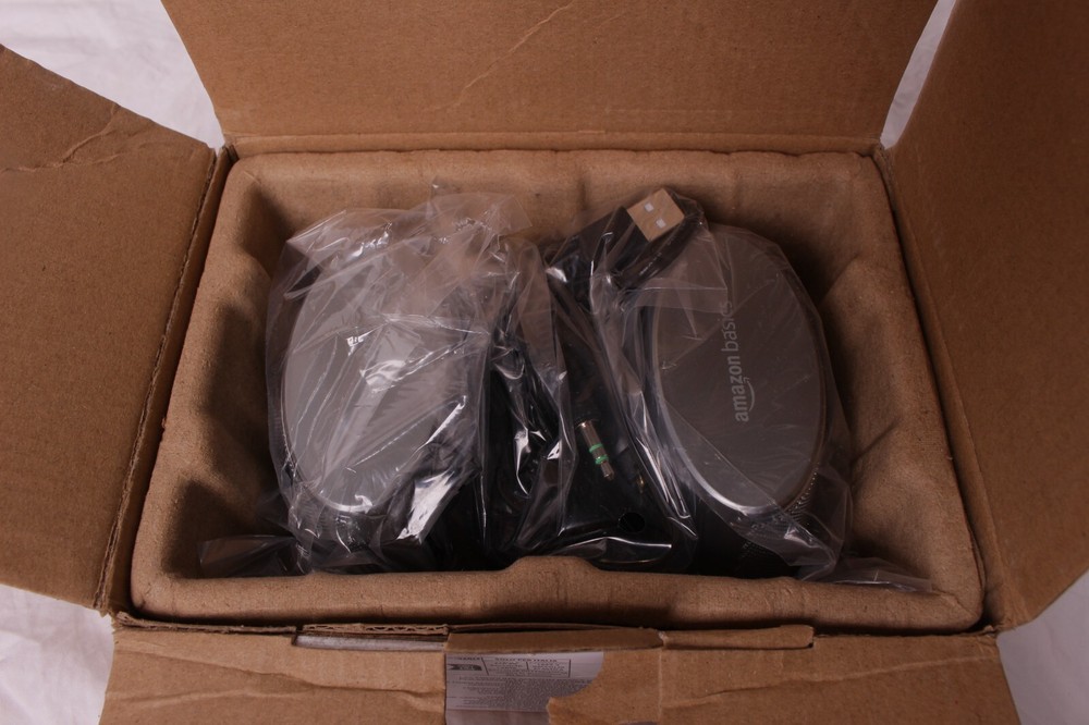 AmazonBasics USB Powered computer speakers with dynamic sound - silver-image