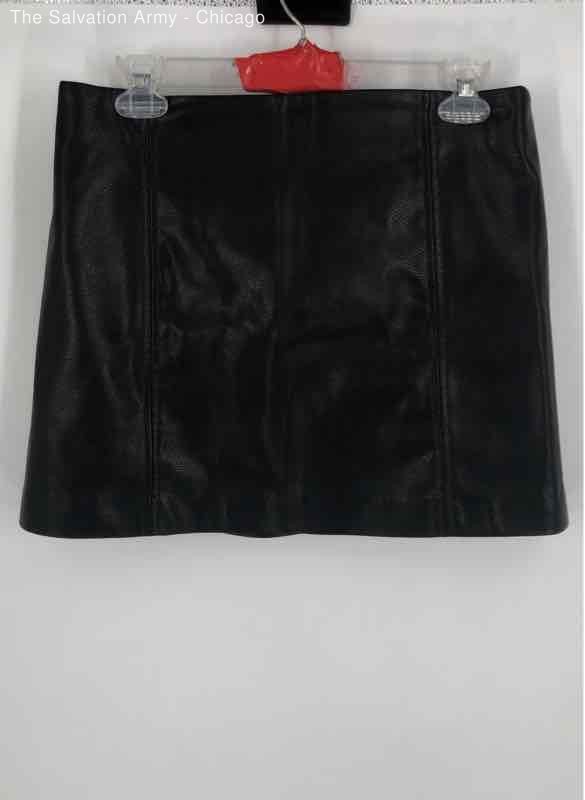 H&M Womens Black Leather Classic Flat Front Back Zip Mini Skirt Size 8