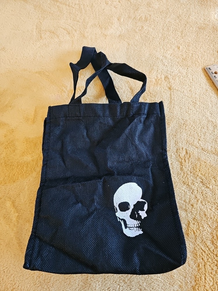 Hot Topic Black Skull Small Reusable Shopping Tote Bag 8.75x7 inches-image