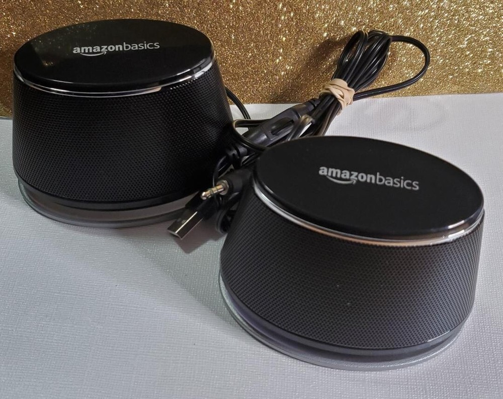 AmazonBasics USB Powered Computer Speakers with Dynamic Sound / Black-image