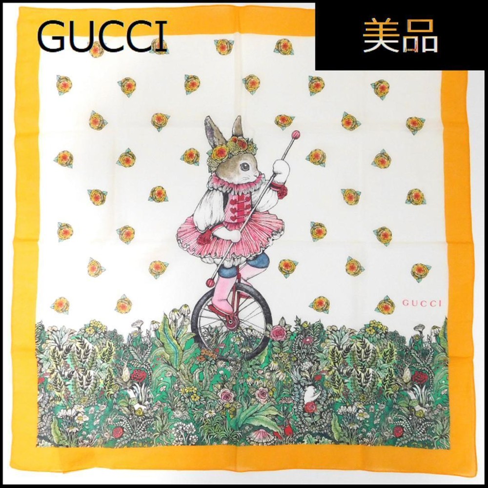 GUCCI Higuchi Yuko limited edition animal print scarf in good condition