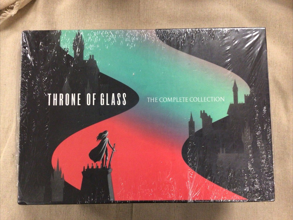 Throne of Glass Box Set Paperback by Sarah J. Maas Paperback New