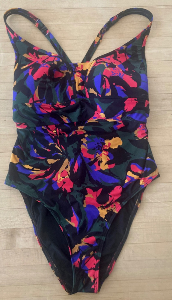 Prima Donna Women’s Oasis Swimsuit Padded size 34D
