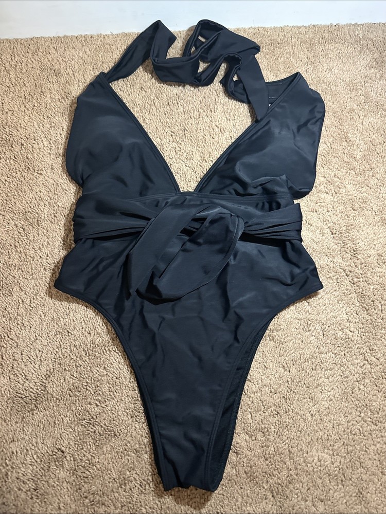 Abercrombie & Fitch Women’s Black Triangle Cheeky One Piece Swimsuit Size XS