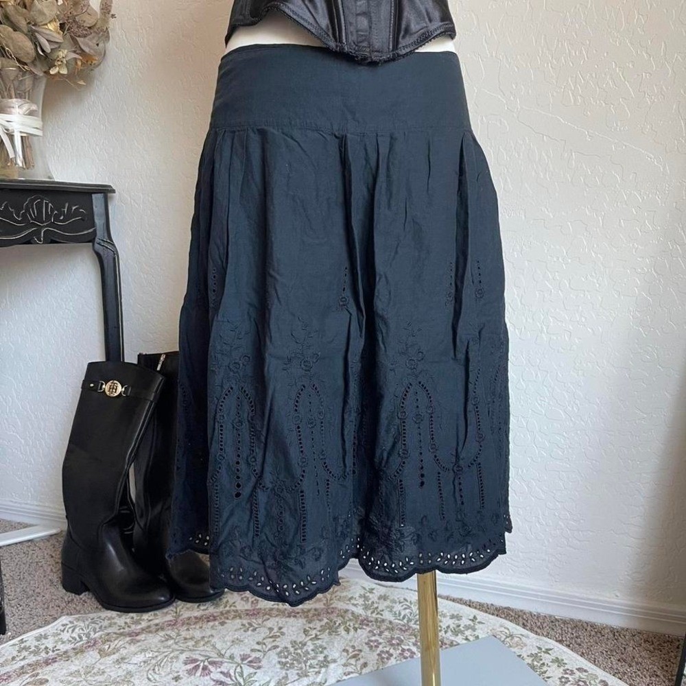 Old Navy Eyelet Cotton Skirt Womens 10 Black Excellent A-Line Scalloped Hem