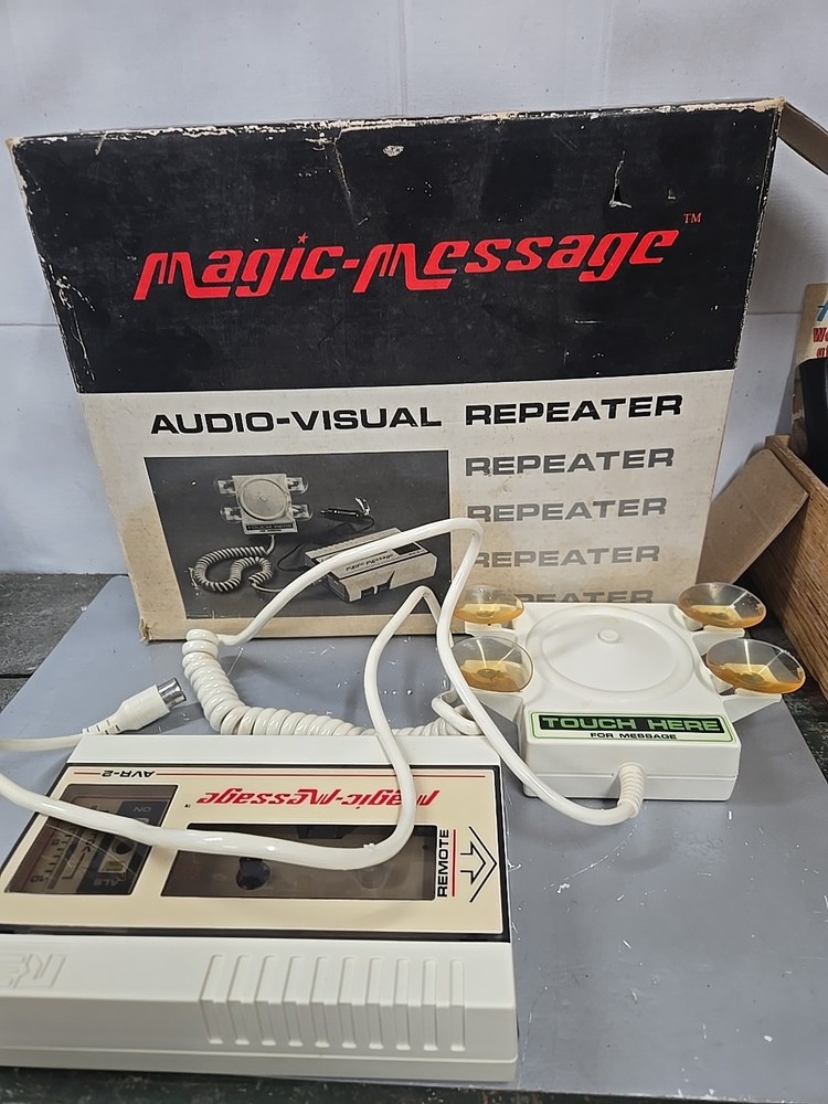 Audio Visual Repeater AR2 W/ PYRAMID MARKETING MATERIALS. Tested & Works-image