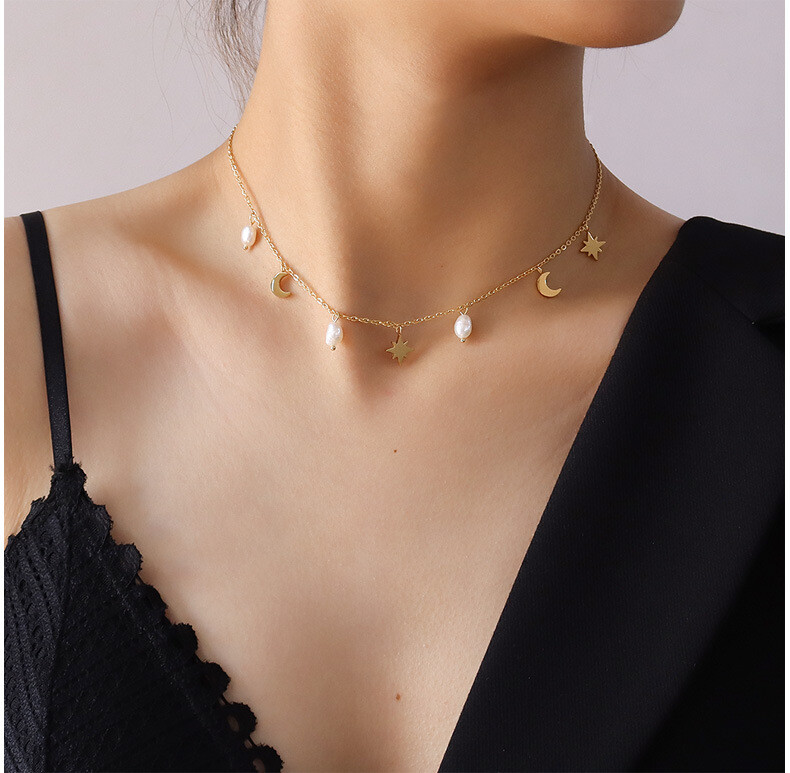 European And American Simple Star Moon Tassel Chain Cold Wind Clavicle Necklace-image