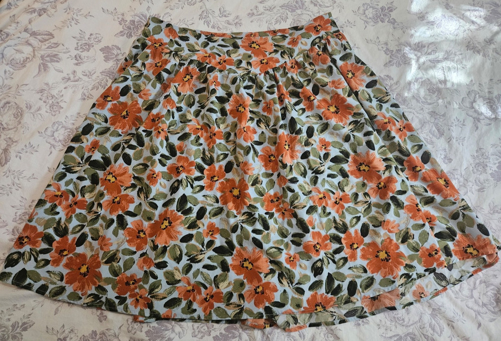 Women's Floral Skirt Shein Size 1x Blue A line Zipper Closure