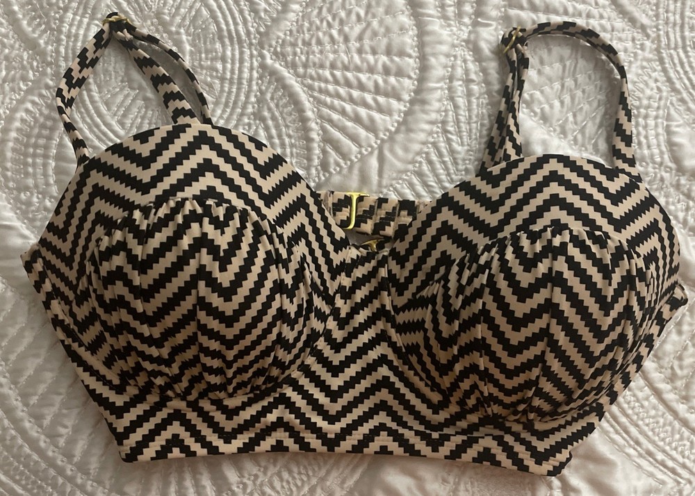 xhilaration bikini top d/dd Black&White Chevron Adjustable Strap With Underwire