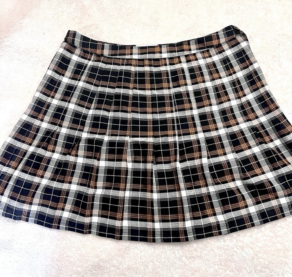 Urban Outfitters Women’sPlaid Mini Skirt Pleated  Size Large Brown Black