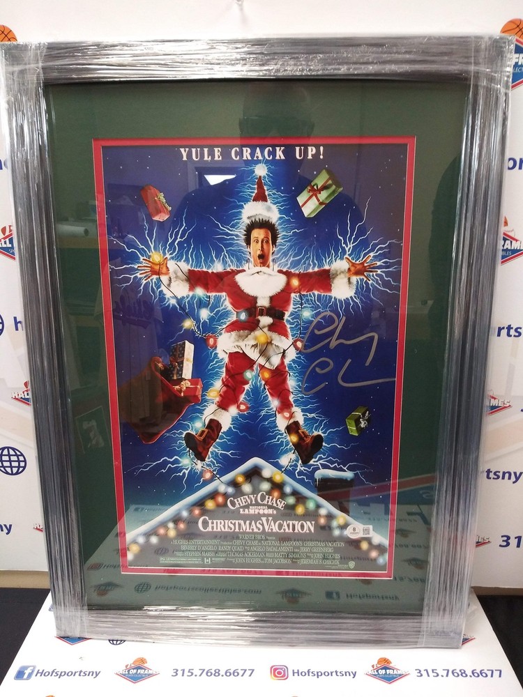 Chevy Chase Signed Framed 11X17 Christmas Vacation Movie Poster - Beckett Coa