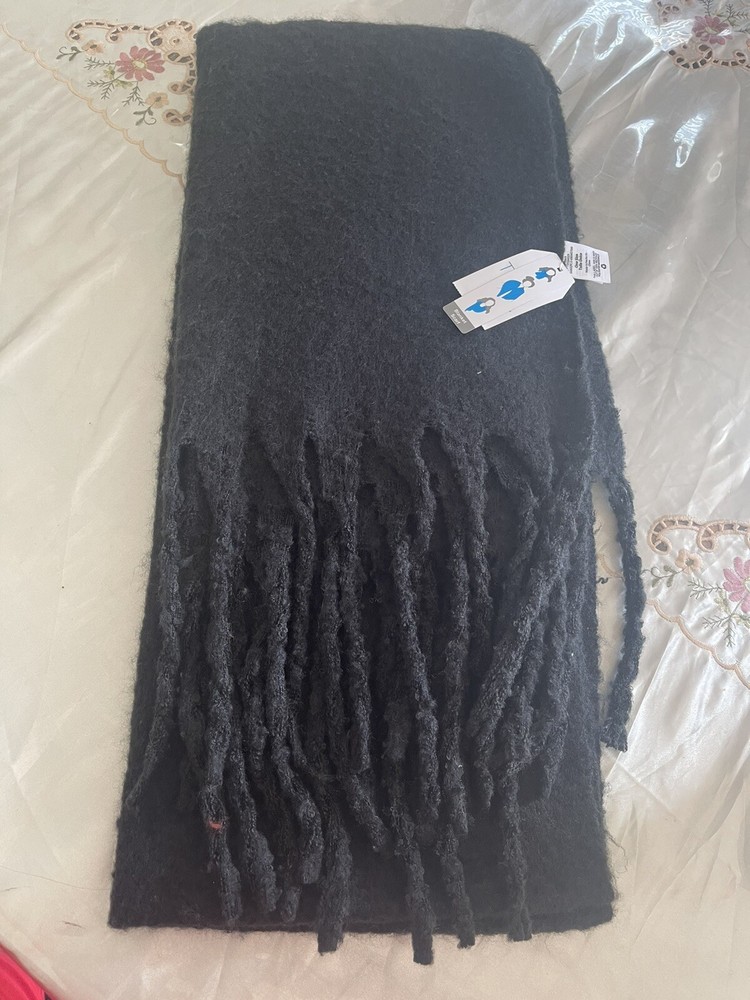 Oversized Black Winter Scarf for Women Cozy & Warm