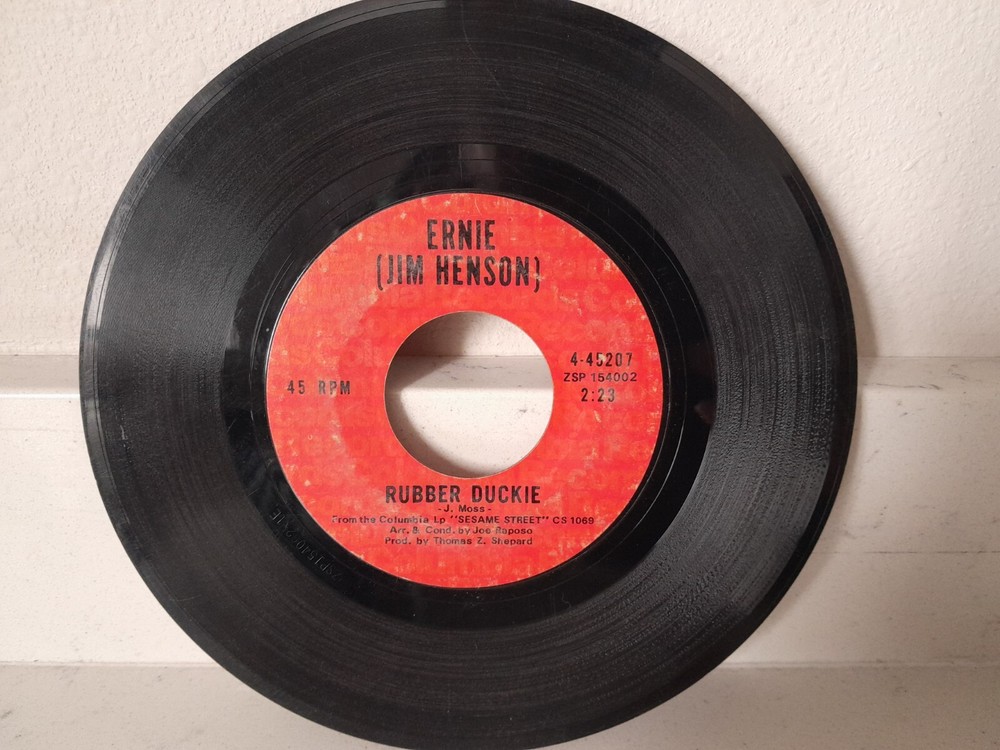 Vintage 45 Record Jim Henson Ernie Rubber Duckie Sesame Street G+