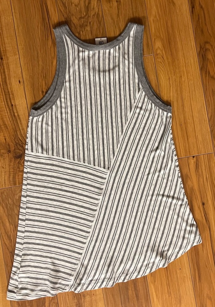 CABI Gray White Stripe Tank Women's Size M Asymmetrical SUPER SOFT Contrast Trim