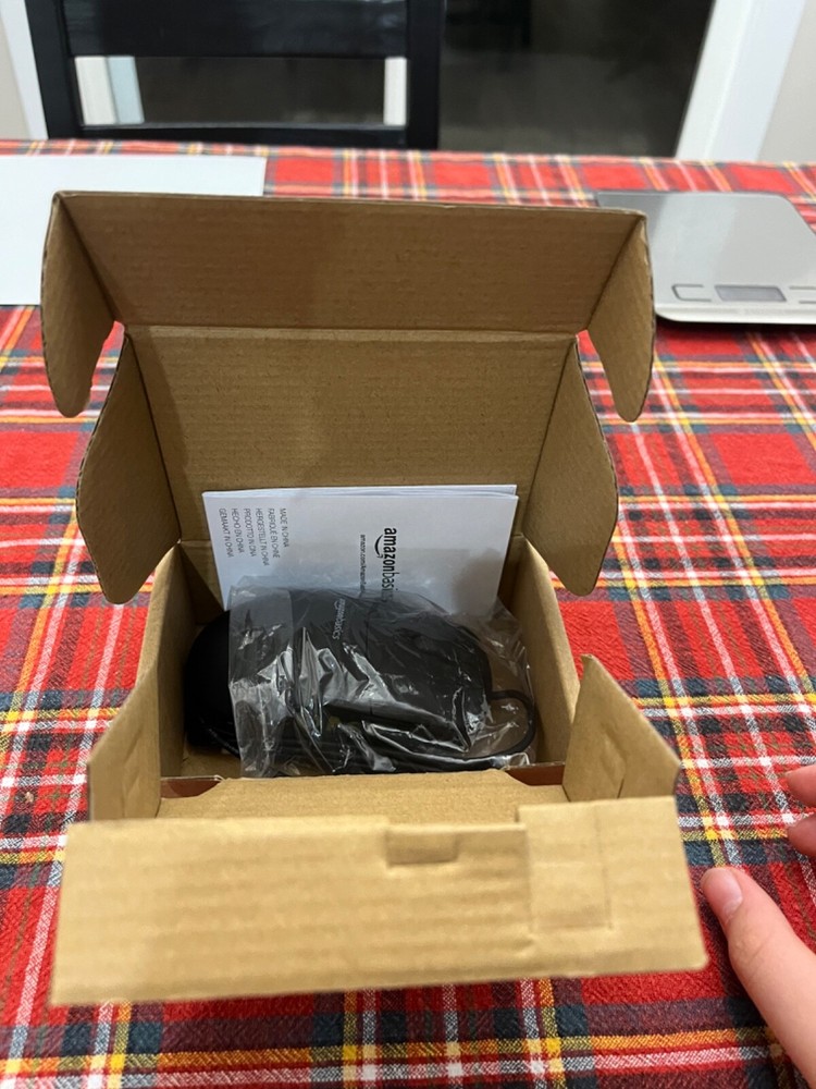 AmazonBasics 3-Button Wired Computer Mouse for Efficient Navigation-image
