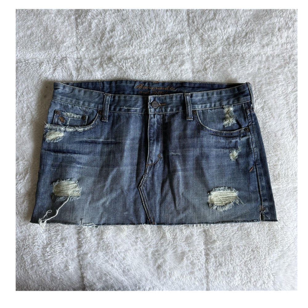 Abercrombie & Fitch Y2K Distressed Denim Mini Skirt Button Pockets Women’s 10
