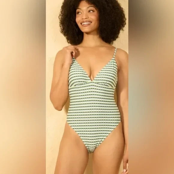 Shade & Shore Women's Geo Jacquard High Leg Cheeky One Piece Swimsuit Green M