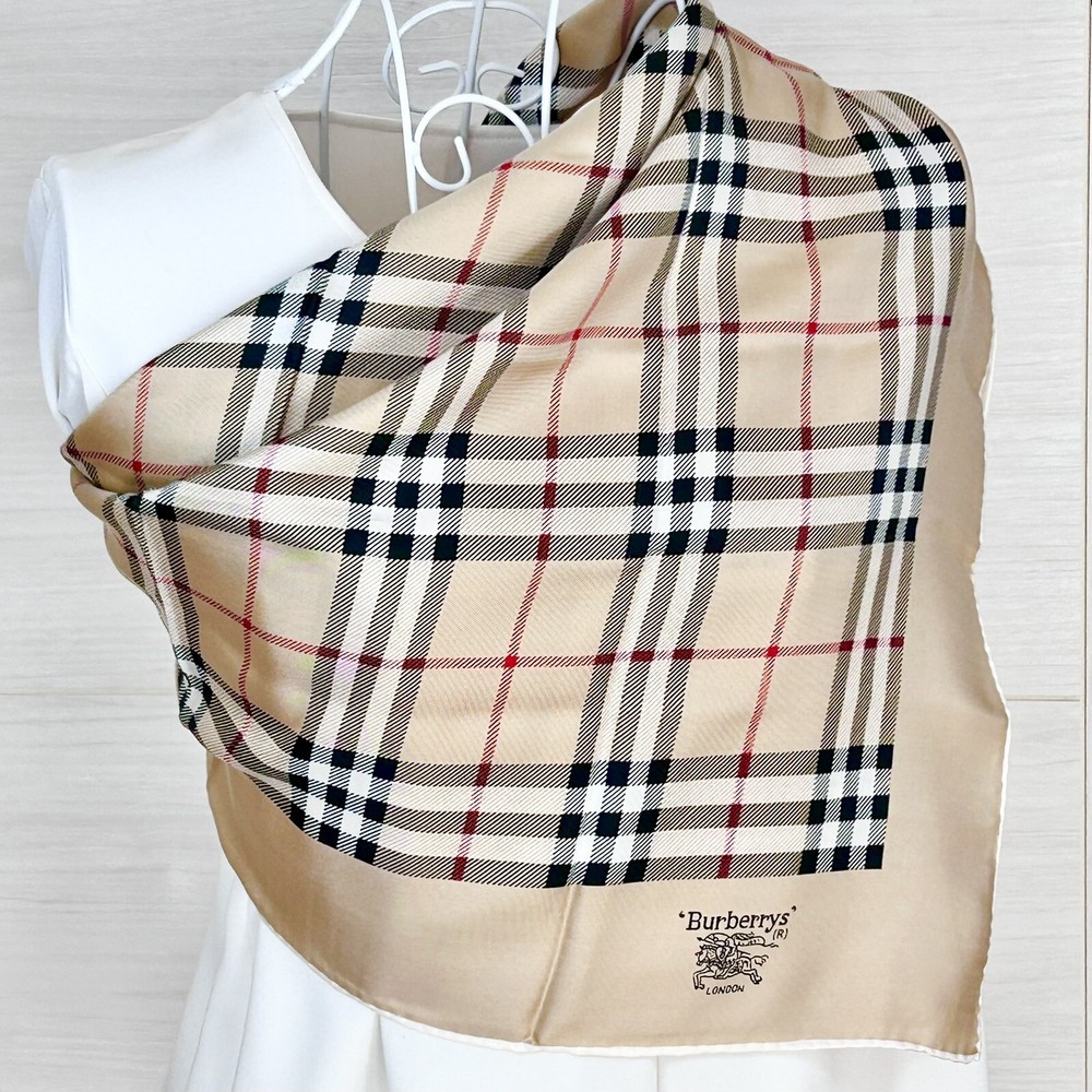 Burberrys Nova Check Scarf Square 30.3