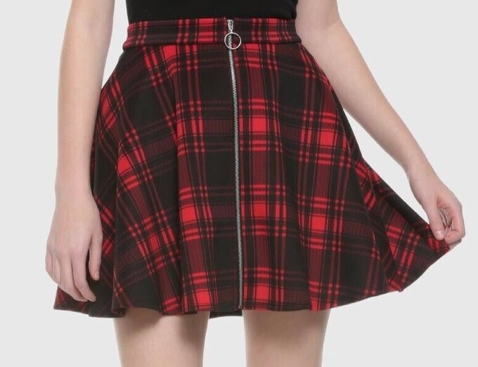 Hot Topic Front O-Ring Zipper Plaid Skater Skirt Women Small Red Black  -image