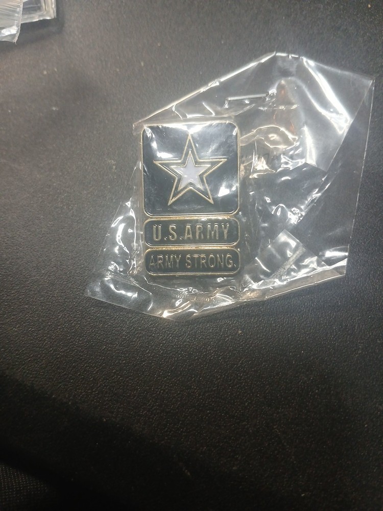 US MILITARY ARMY PIN BACK BADGE BUTTON US ARMY STRONG VINTAGE WHITE STAR