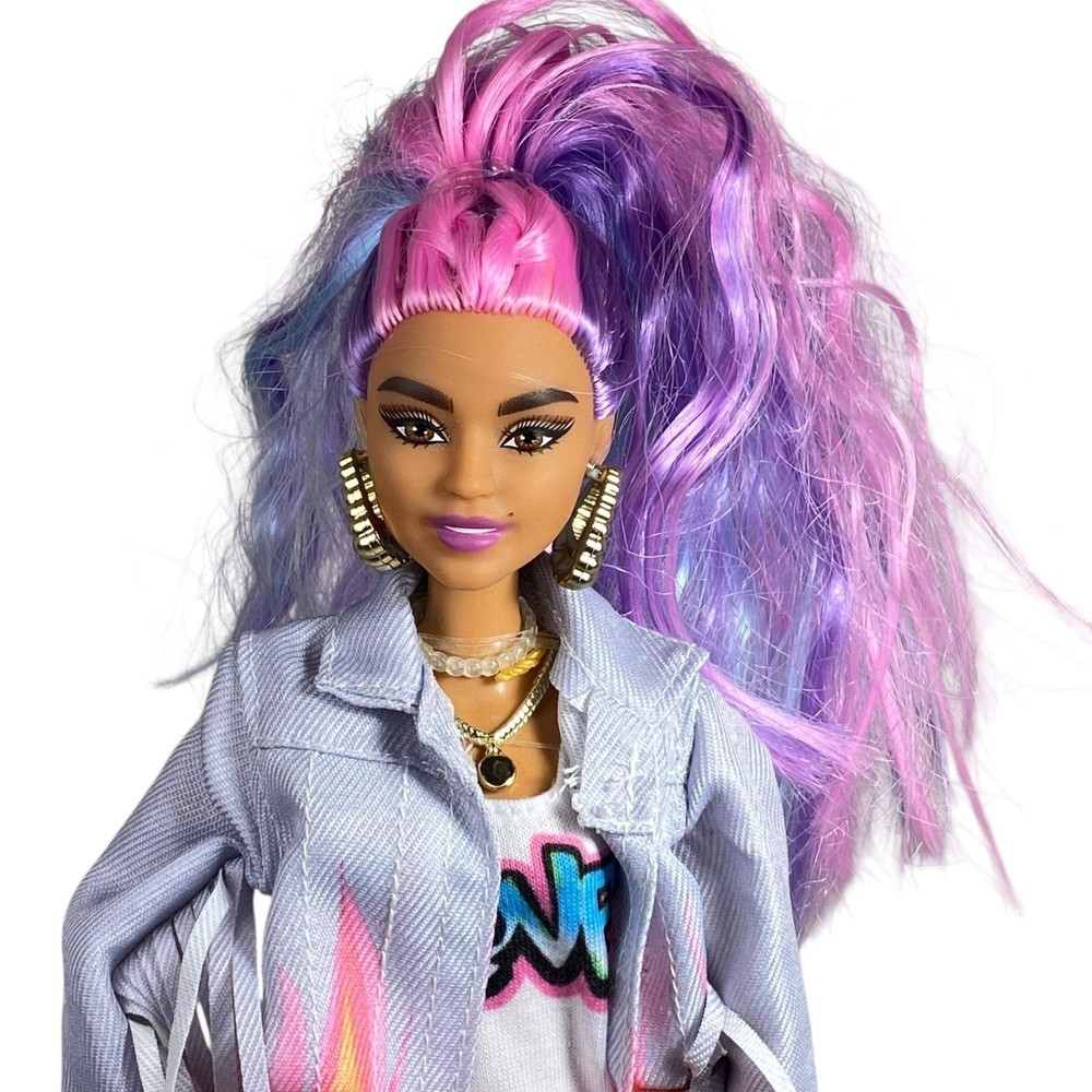 2021 Extra Barbie #HGB61 Doll