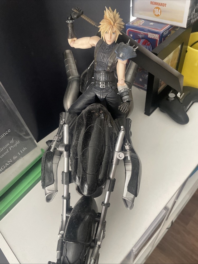 Final Fantasy VII 7 FF7 Remake Play Arts Kai Cloud Strife Hardy Daytona