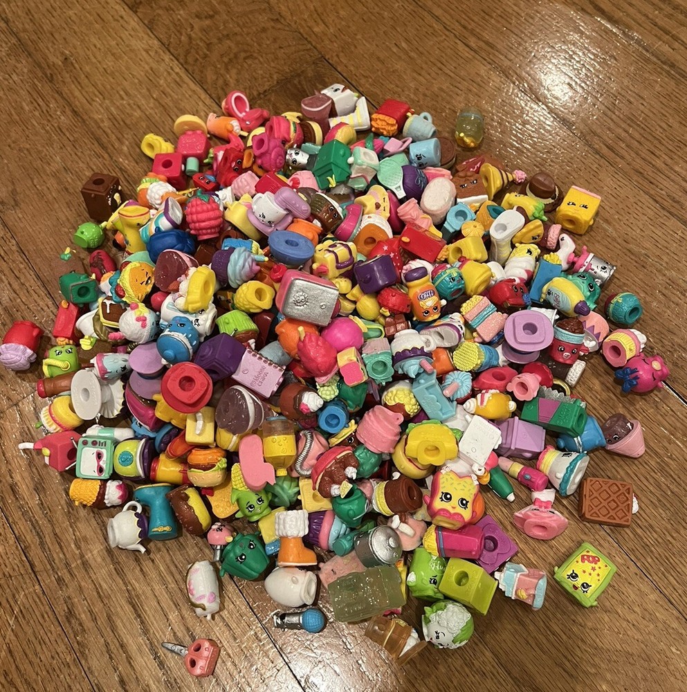 Shopkins Lot Of 10 Random Characters No Duplicates Gently Used