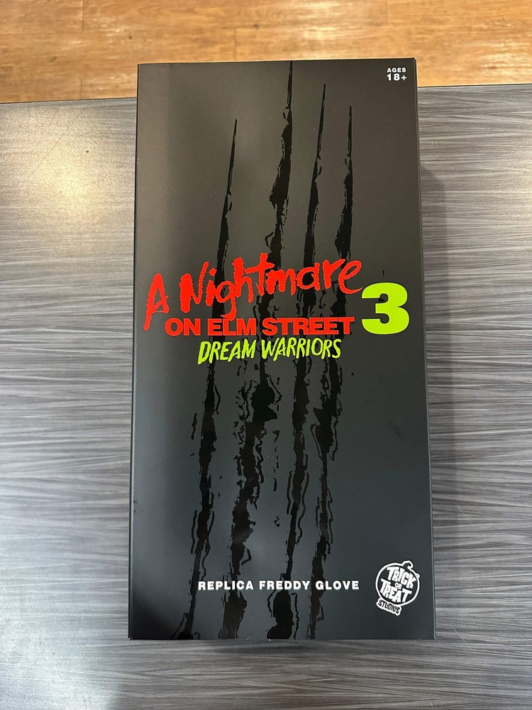 A Nightmare on Elm Street 3: Dream Warriors - Deluxe Freddy Krueger Glove